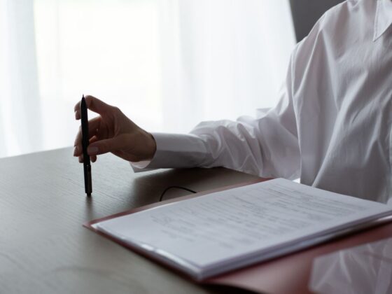 Scale LLP What Is AI Contract Review? A Practical Guide for In-House Legal Teams